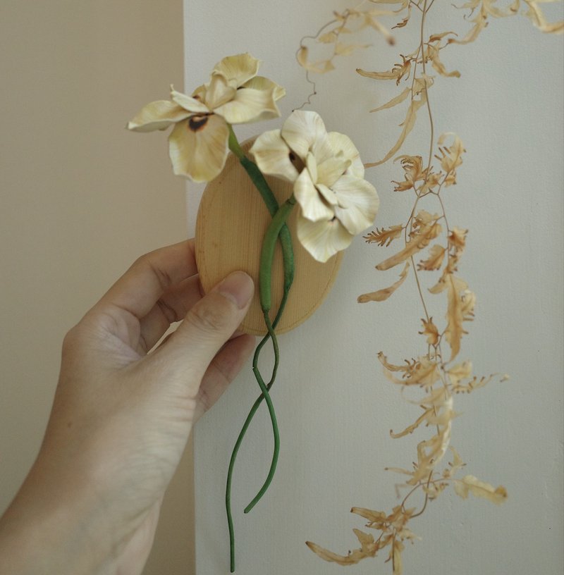 上板非洲鸢尾墙壁挂饰 仅此一件售完不补 - 摆饰 - 真皮 