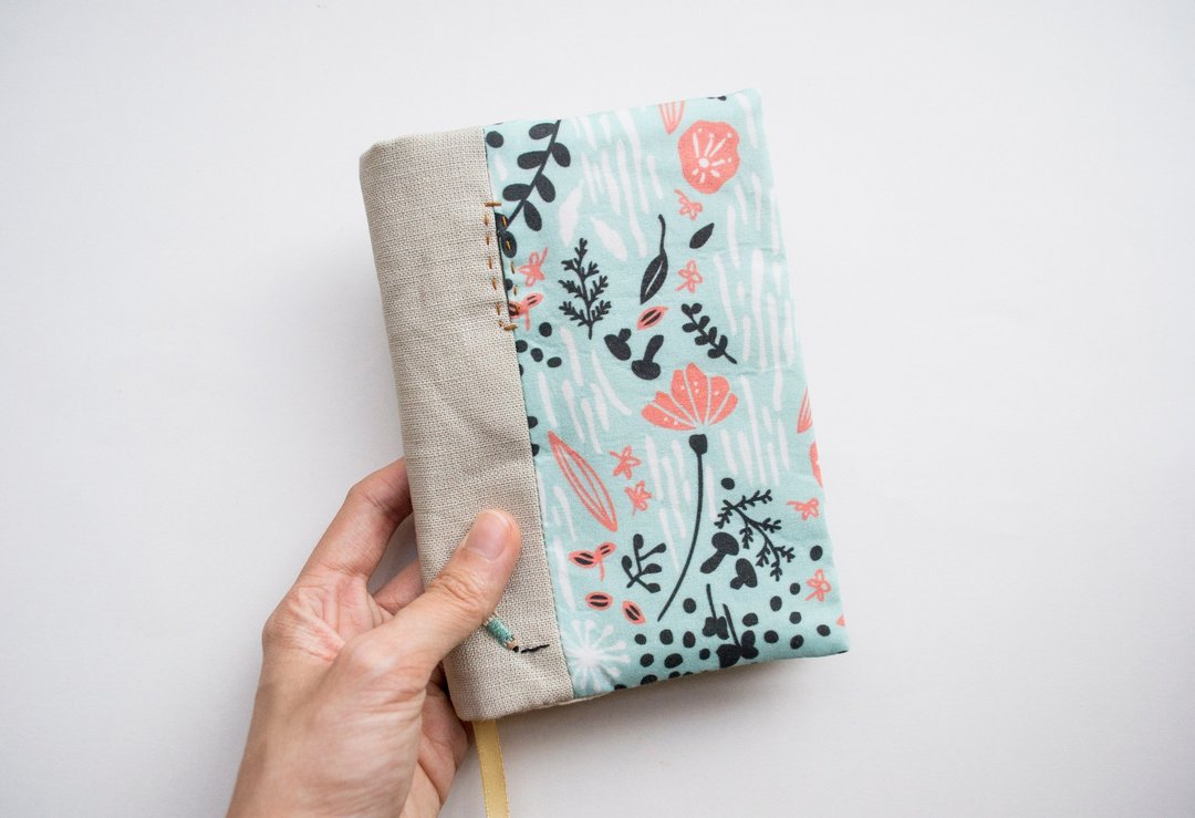 Jot of Ideas fabric A6 Bookcover - Botanical Springtime - 笔记本/手帐 - 其他材质 多色