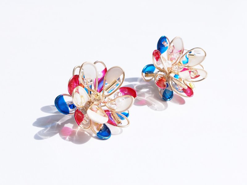 Little Witch | 璀璨烟花 - 盼 - 耳环/耳夹 - 树脂 白色