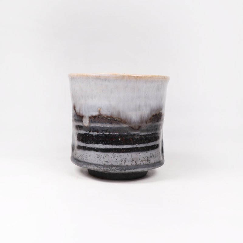 明芽窑 l 柴烧白萩釉乌金茶杯汤吞 - 茶具/茶杯 - 陶 黑色