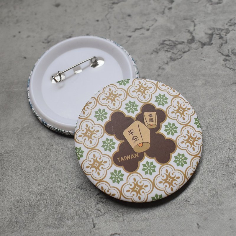 【桐鹿】海棠台湾 胸章/徽章_平安天灯 - 徽章/别针 - 塑料 卡其色