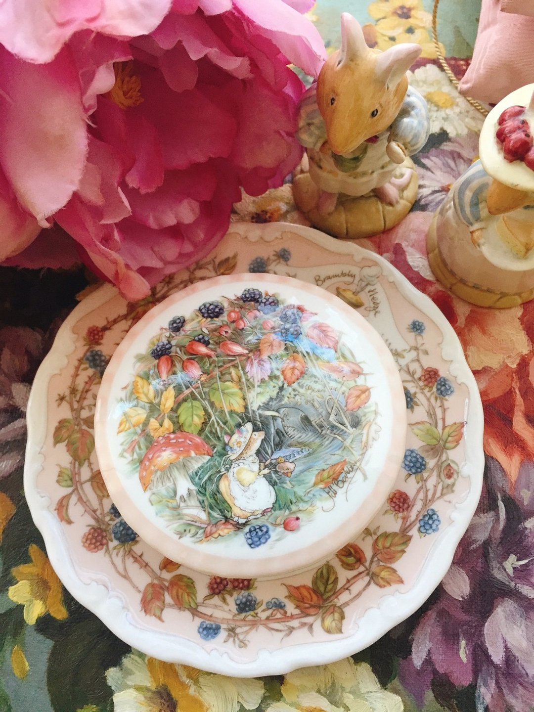 Royal Doulton皇家道尔顿野蔷薇村老鼠搬家秋天珠宝盒饰品盒 - 其他 - 瓷 粉红色