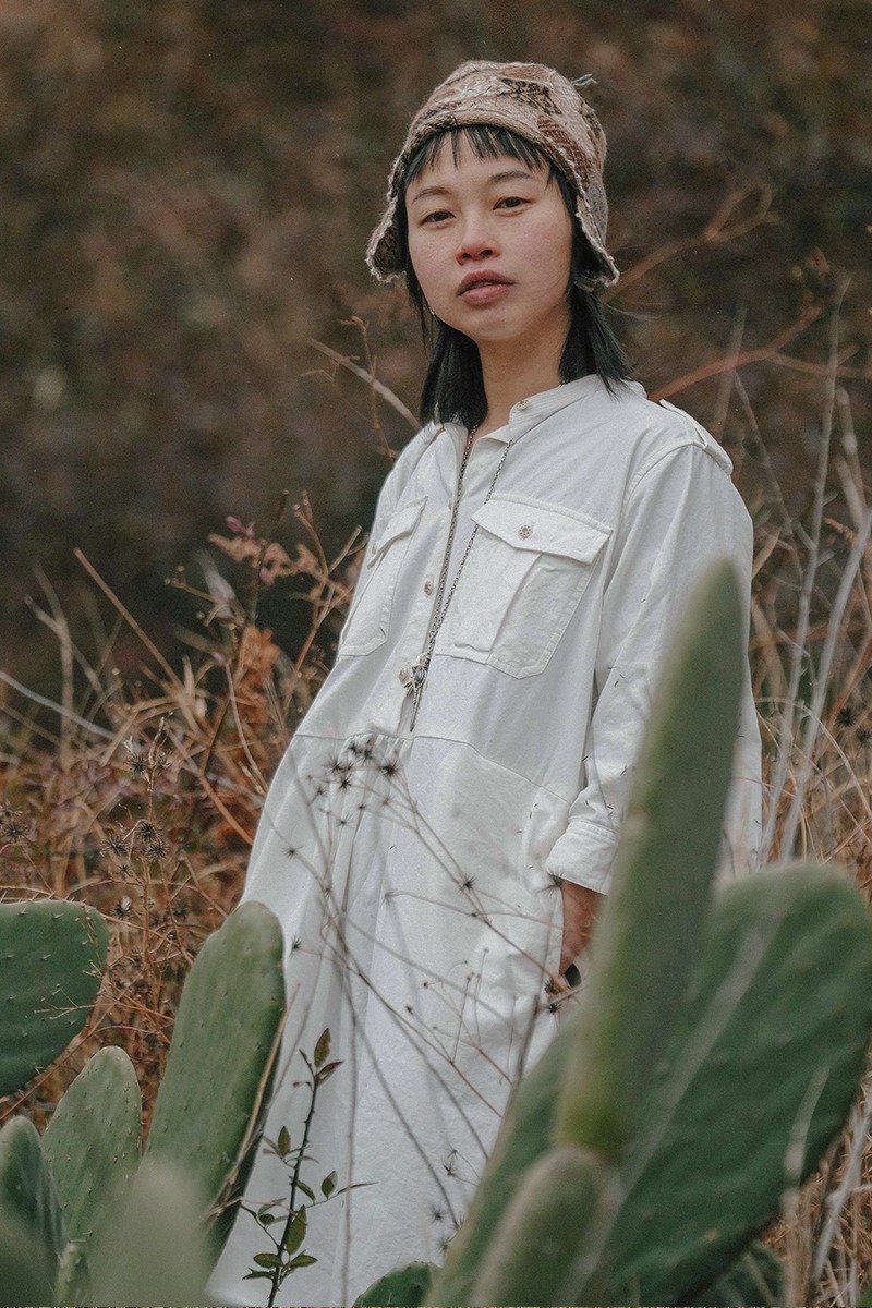 梔子白 3色入 高密有機棉襯衫式洋裝 工裝風口袋肩章收腰連衣裙 - 洋装/连衣裙 - 棉．麻 白色