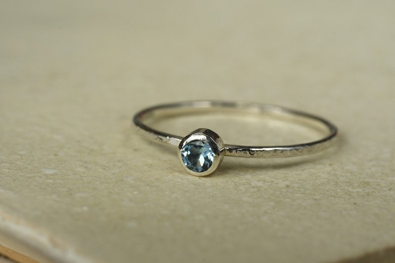 细致闪耀的故事 圣玛利亚海蓝宝 - 戒指 - 其他金属 透明