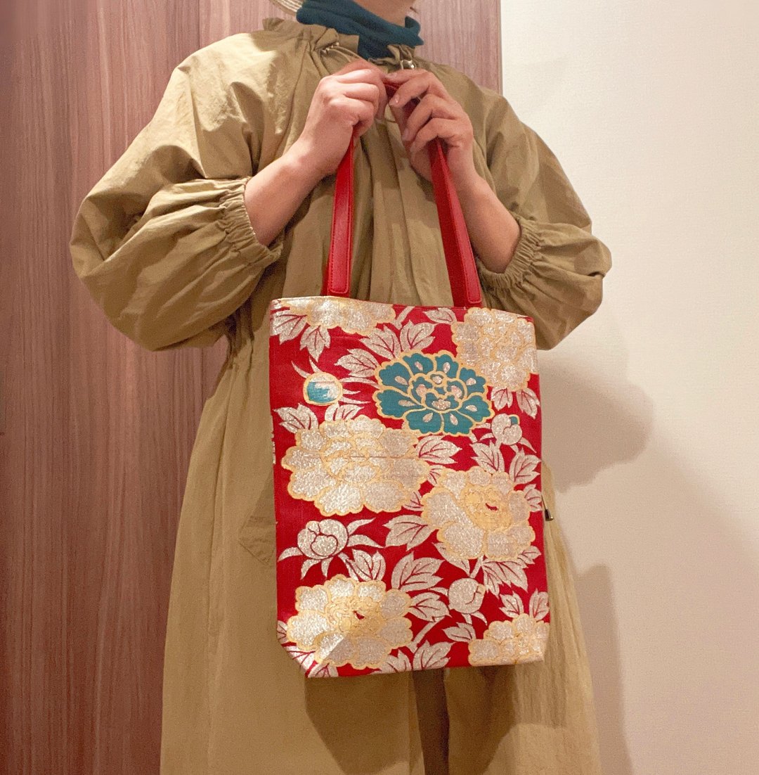 2023和服织布手提袋/骨董和服布桃红银牡丹 - 侧背包/斜挎包 - 丝．绢 红色