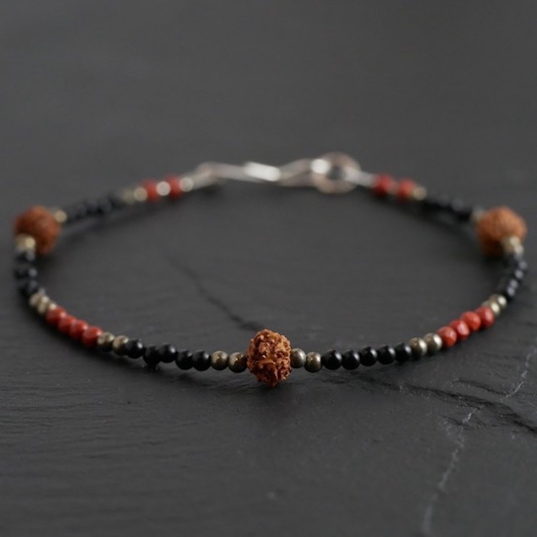 Rudraksha,Onix&amp;Red Jasper Bracelet - 手链/手环 - 宝石 黑色