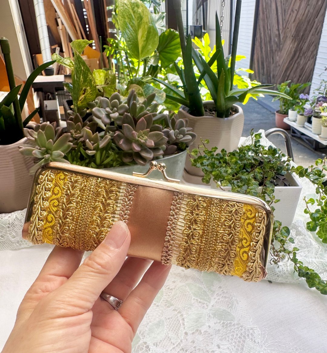 金色的光芒引领，富饶与丰盛。可分类的零钱包 No.165 - 零钱包 - 棉 金色
