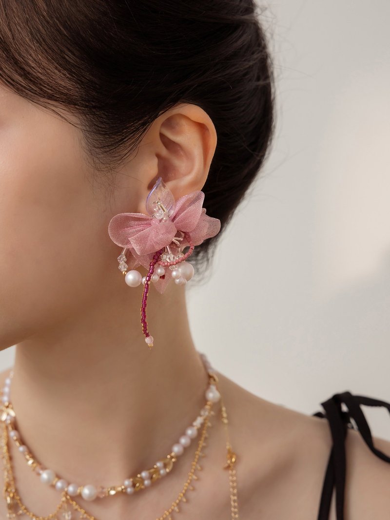 樱树共织。(2way)MUCHAT 手作 14KGP 透纱珍珠花纯银针耳环 - 耳环/耳夹 - 其他金属 粉红色