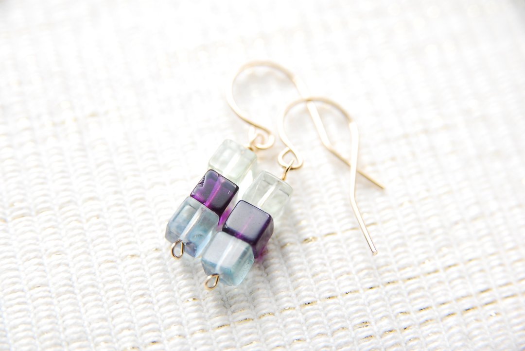 Cube type fluorite earrings no.1 14kgf - 耳环/耳夹 - 宝石 紫色