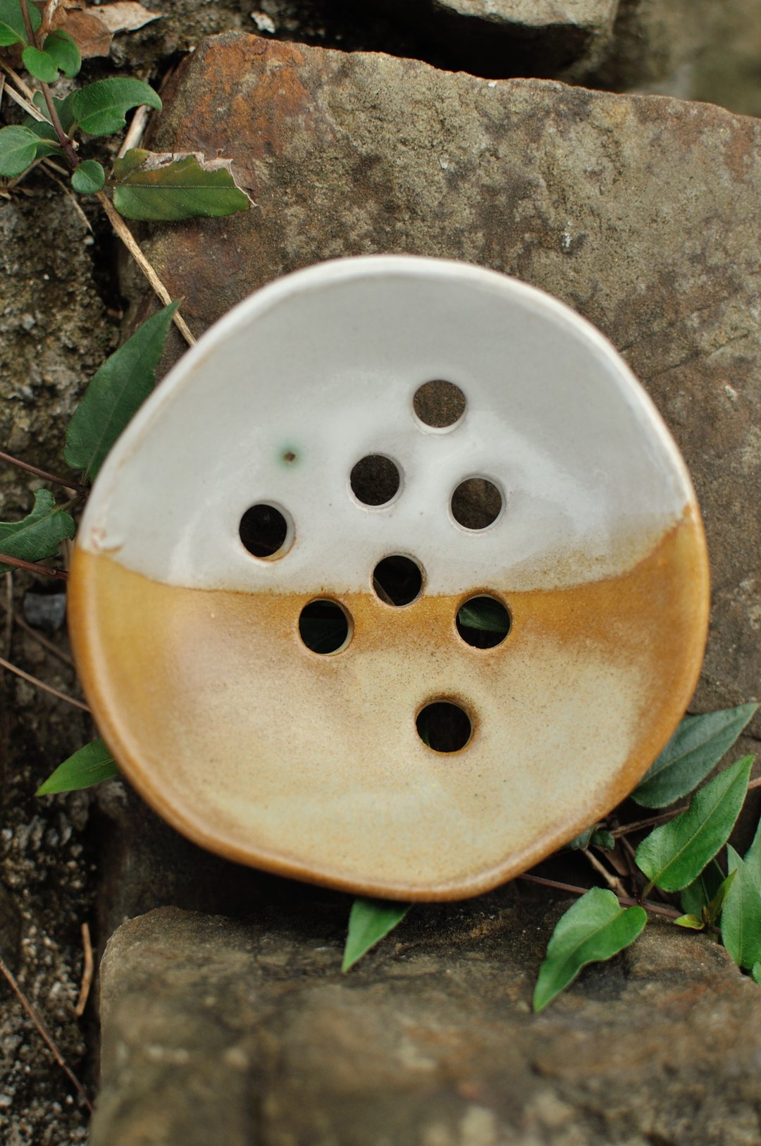 Heyu Soap ・手捏陶皂盘・陶土制・自然沥水・手工生活器皿 - 卫浴用品 - 陶 银色