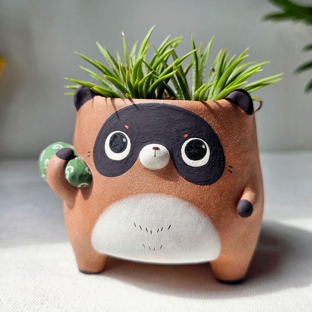 Robber tanuki plant pot. Handmade succulent planter. - 花瓶/陶器 - 陶 