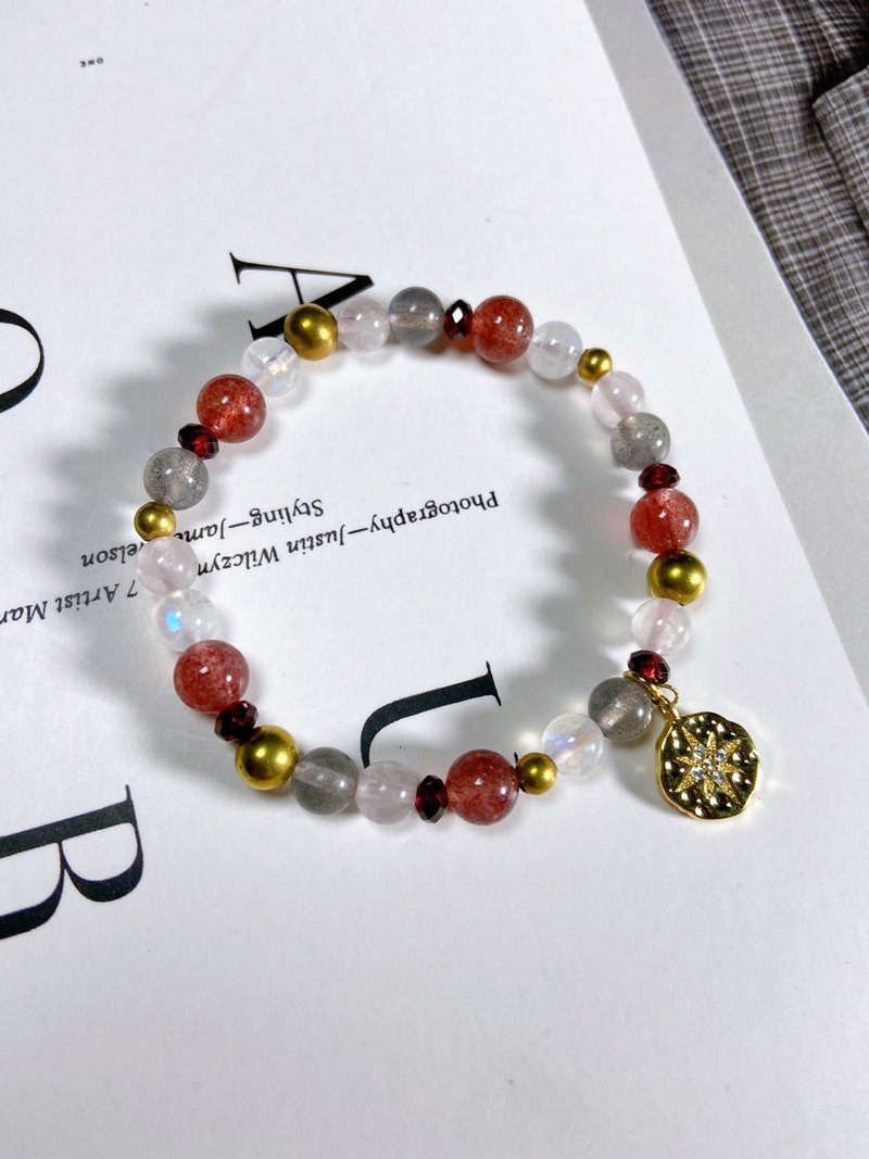 草莓晶//粉水晶//石榴石//月光石//拉长石//黄铜 - 手链/手环 - 水晶 红色