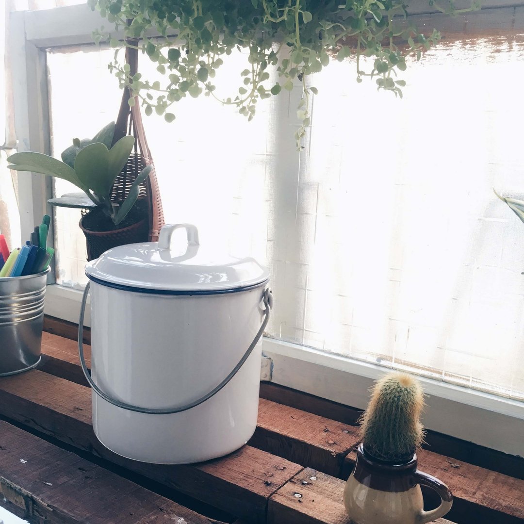 北欧杂货-早期珐琅早期珐琅蓝边白底水桶-VINTAGE KOCKUMS OF SWEDEN  White Enamelled Bucket Blue Edge 4L - 植栽/盆栽 - 珐琅 白色