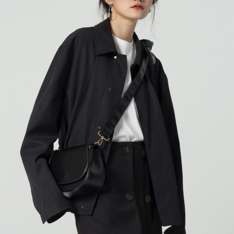 黑色 PU皮革製 可愛打結馬鞍包 2根肩帶 寬帶簡約素面斜背包小包 - 侧背包/斜挎包 - 人造皮革 黑色