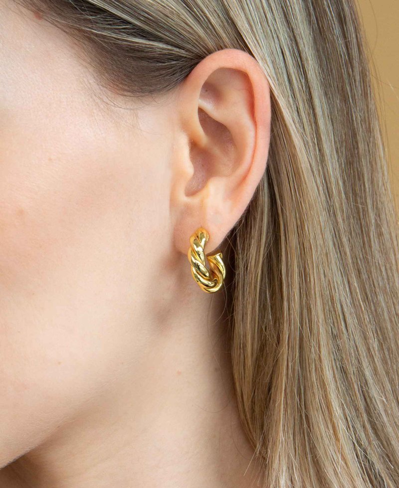 Audrey 14K包金扭圈耳环 | Sachelle Collective - 耳环/耳夹 - 贵金属 金色