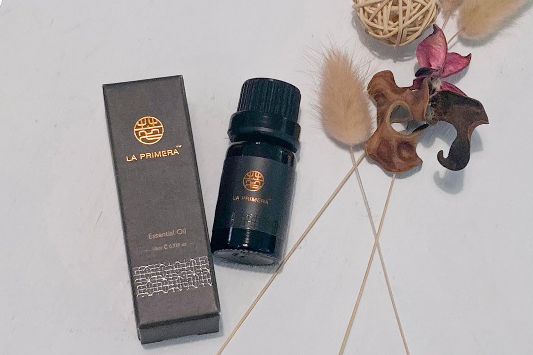 植萃香氛纯感精油 10ml  _共11款 薰衣草 茶树 天竺葵 薄荷 乳香 - 香薰/精油/线香 - 精油 多色