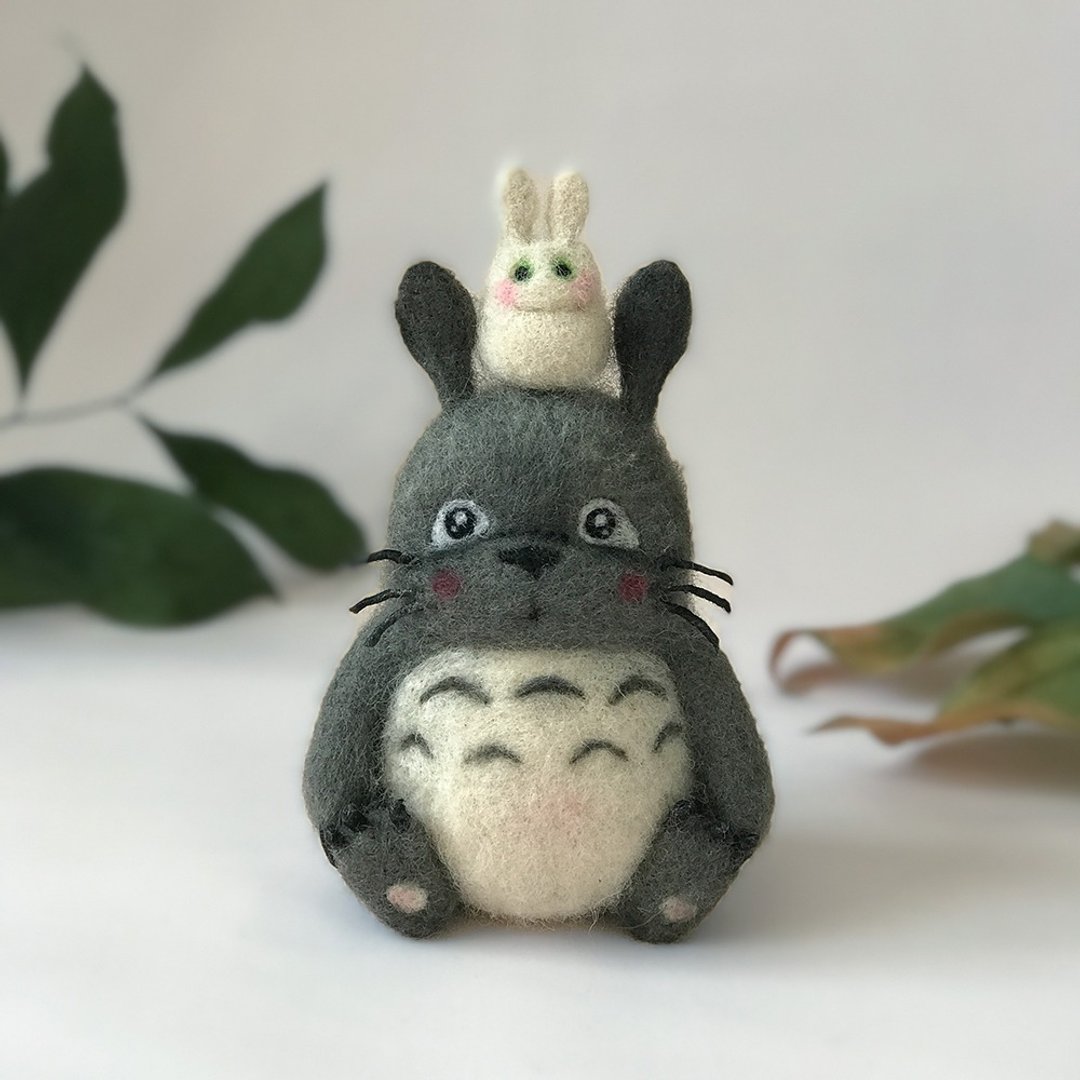 龙猫玩具  龙猫艺术娃娃。 感觉到龙猫 - 玩具/玩偶 - 羊毛 银色