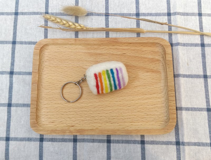 羊毛毡 甜点 蛋糕 彩虹蛋糕 钥匙圈 磁铁 - 钥匙链/钥匙包 - 羊毛 多色