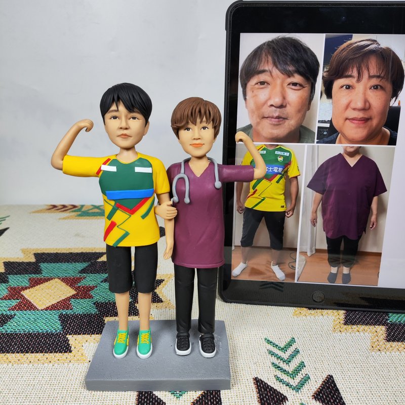 父母 双人 周年纪念日礼物订制 订制化 人偶 公仔 似颜绘 纪念 - 玩偶/公仔 - 粘土 多色