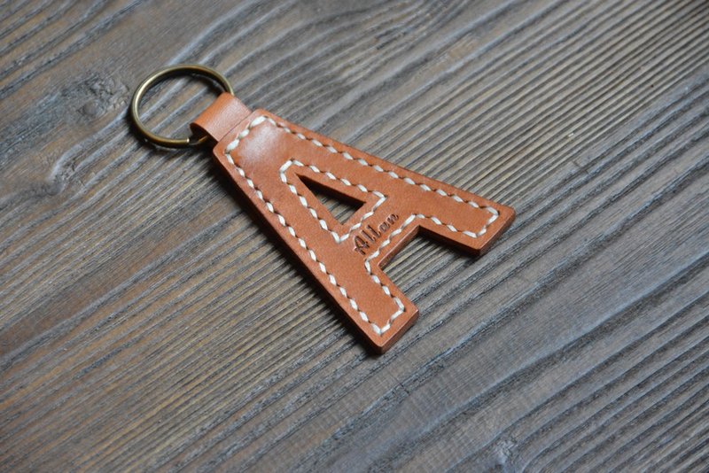 Fading Mist 定制化手缝植鞣皮革字母钥匙圈 - 钥匙链/钥匙包 - 真皮 咖啡色