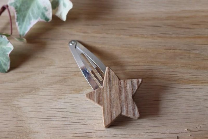 Star patchon garment - 发饰 - 木头 咖啡色