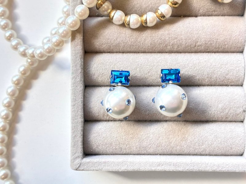 Blue dot pearl【冰蓝/圆点/珍珠/蓝色/蓝色彼岸花/宝石/小礼物/赠礼】 - 耳环/耳夹 - 珍珠 蓝色