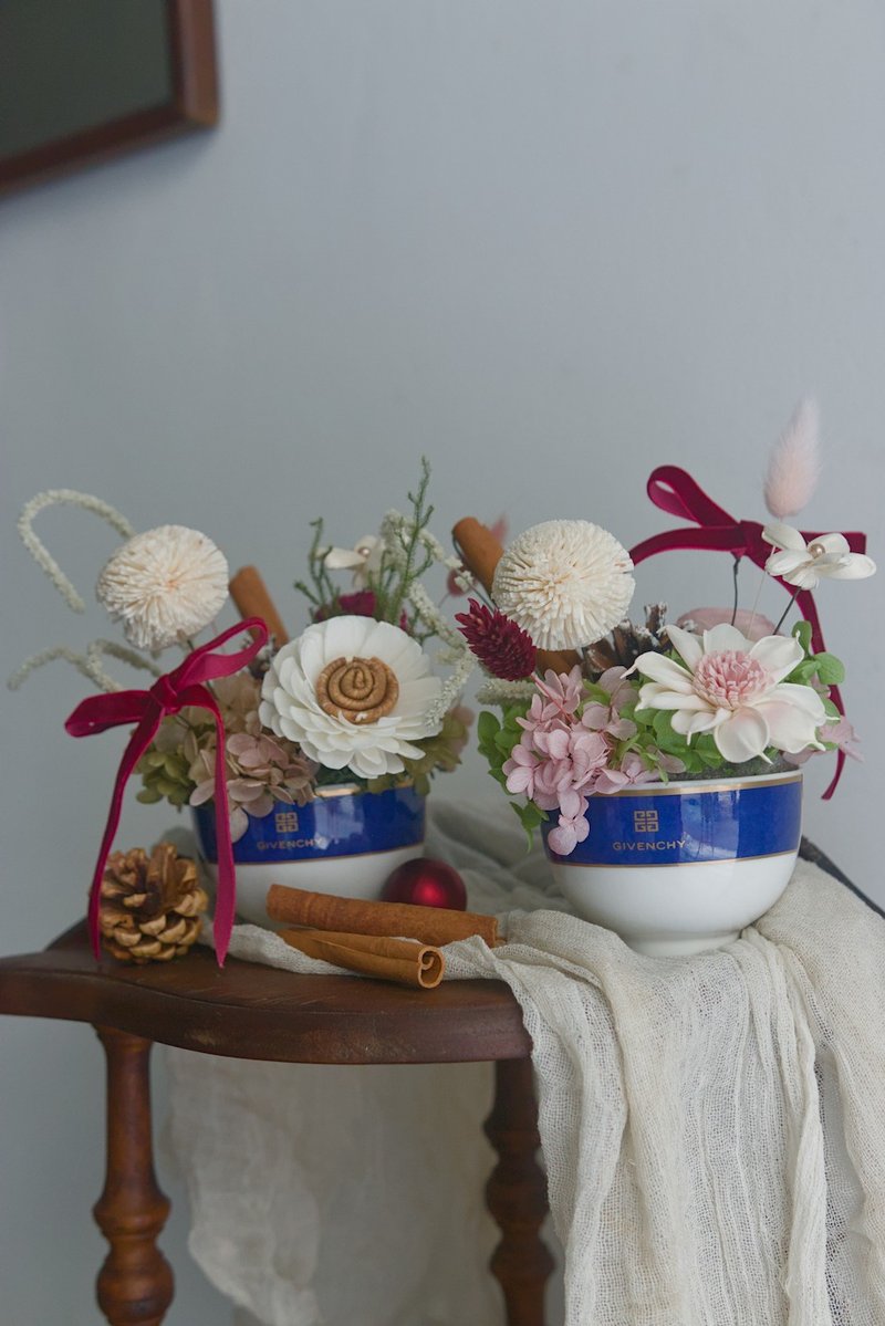 Givenchy瓷器小花杯 | 名品老件永生花礼 (附礼盒) - 干燥花/捧花 - 植物．花 多色