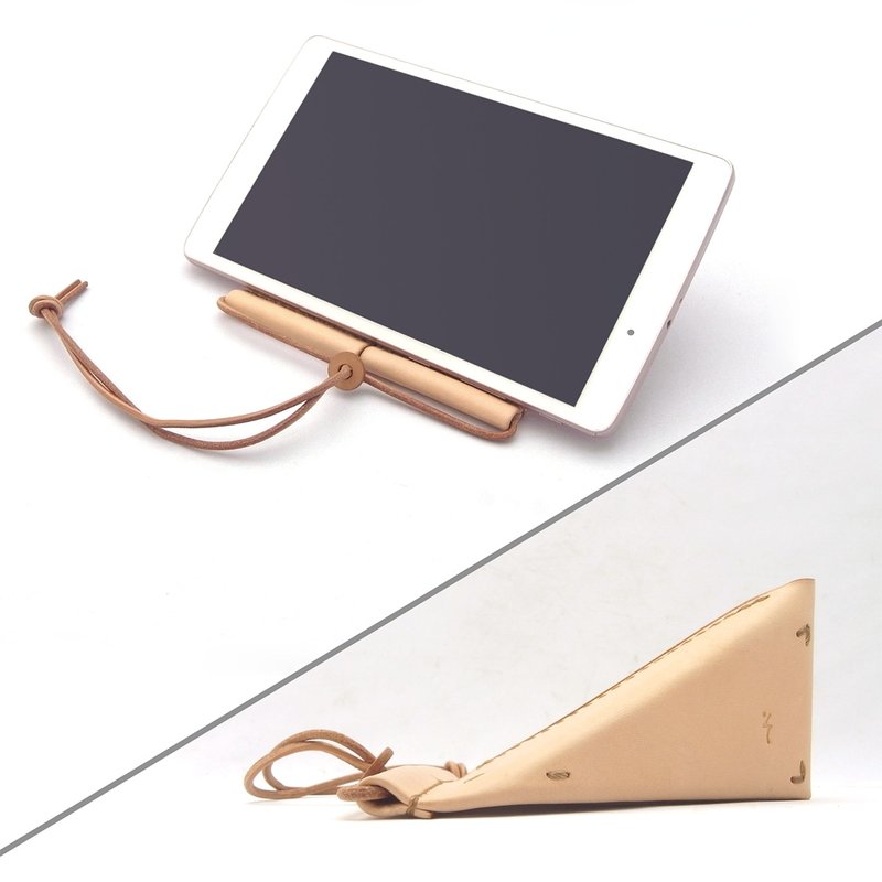 采用皮革（未染色）的平板电脑和智慧型手机支架【oruto/おると】 - 手机座/防尘塞 - 真皮 咖啡色