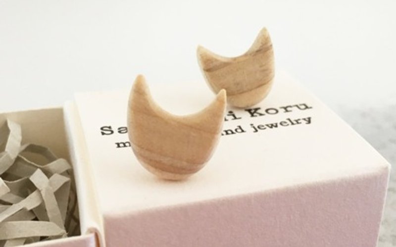 Cat Face ◇ Aomori Hiba ◇ Wooden Titanium Post Stud Earrings / Clip-On - 耳环/耳夹 - 木头 