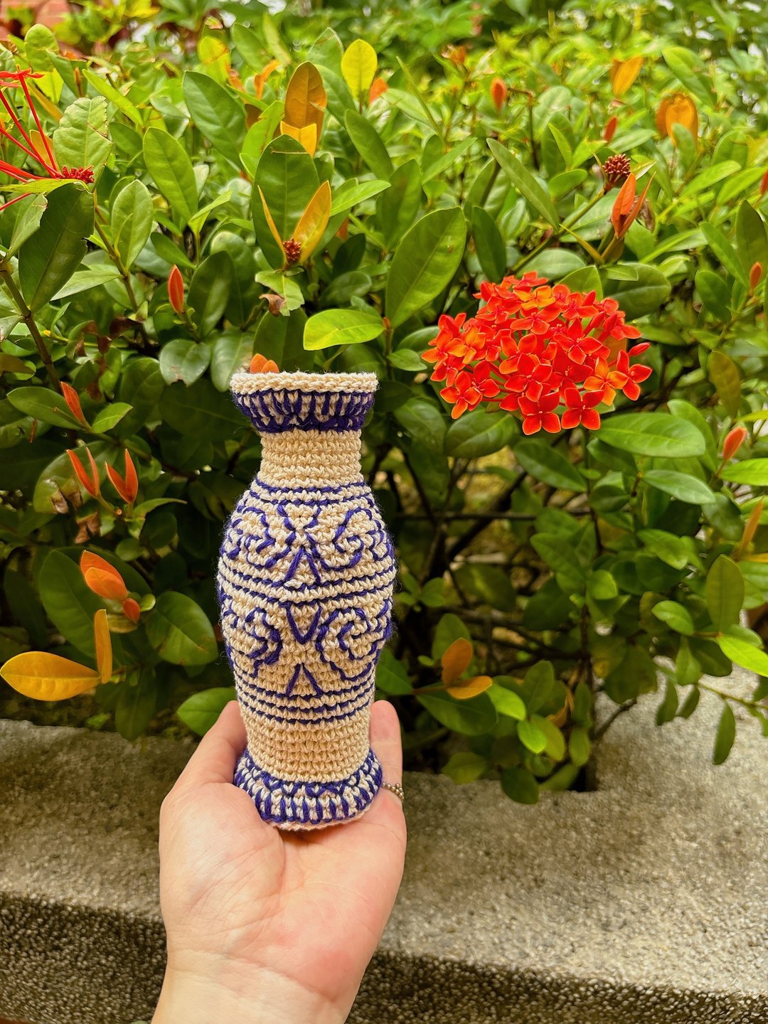 如意图腾海棠瓶  青花瓷风 手织花器 - 花瓶/陶器 - 棉．麻 白色