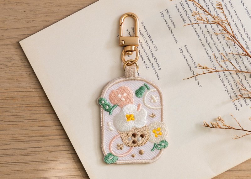 【珍奶花花-花绘吊饰】吊饰 / 挂饰 - 吊饰 - 聚酯纤维 卡其色