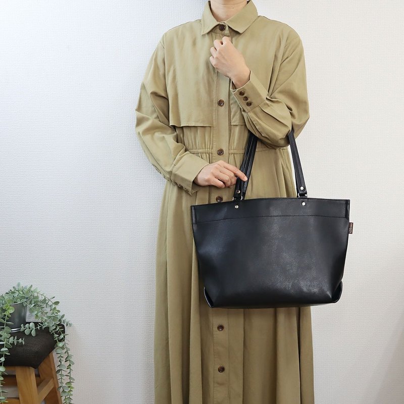 轻量横款托特包 4 色 (可放 A4) 防水材质 极轻盈抗刮优质皮革 - 手提包/手提袋 - 其他材质 黑色