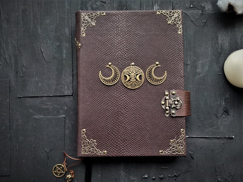 Gothic spell book of shadows Witch grimoire journal handmade for sale - 笔记本/手帐 - 纸 咖啡色