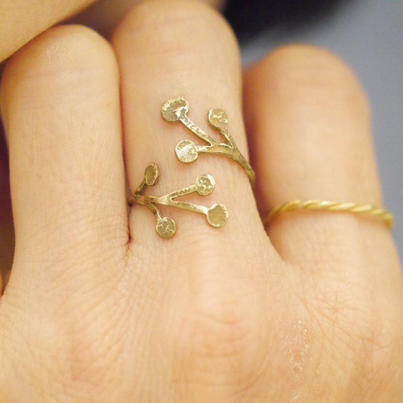 BRASS FROSCH 戒指 订制生产 - 戒指 - 铜/黄铜 金色