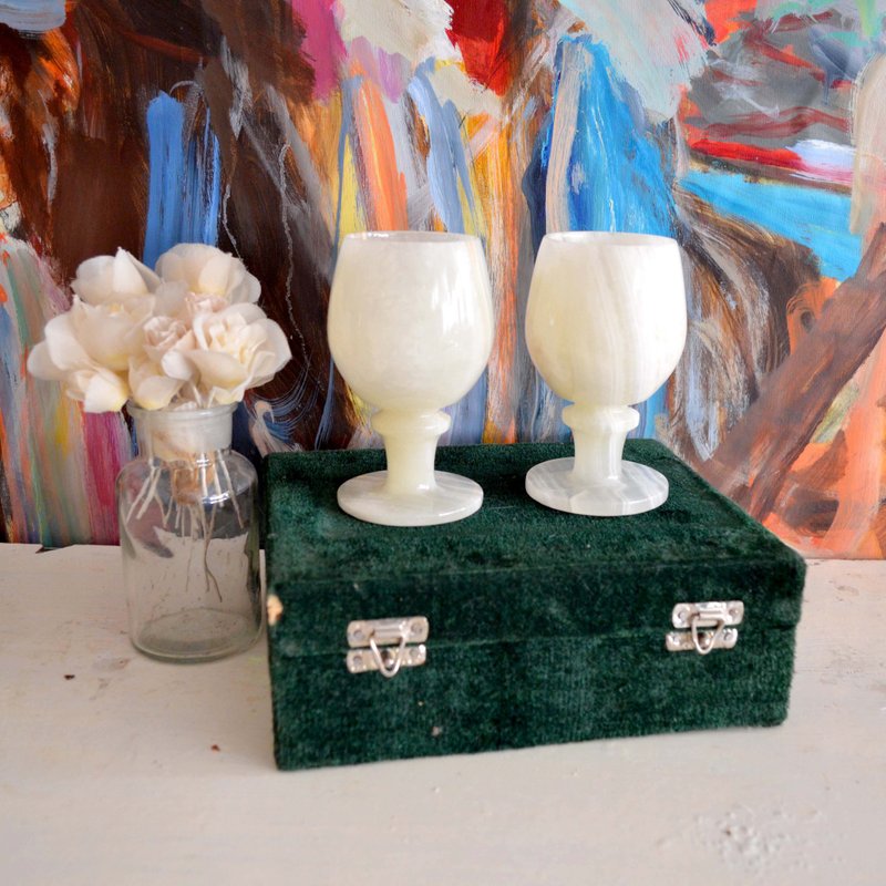 日本古董 翠白色天然玛瑙水晶石亮面酒杯原生杯 高雅品酒家冰杯 - 酒杯/酒器 - 玻璃 白色