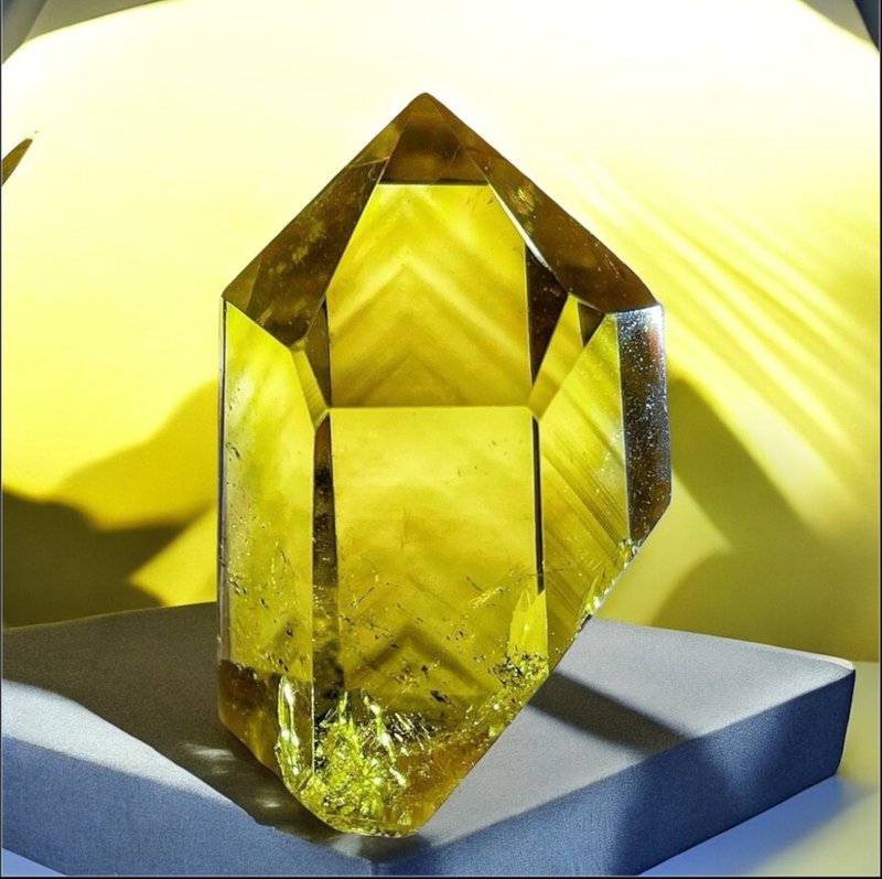 彩虹光 黄水晶柱 千层幻影金字纹 黄水晶柱 水晶柱 - 摆饰 - 水晶 黄色