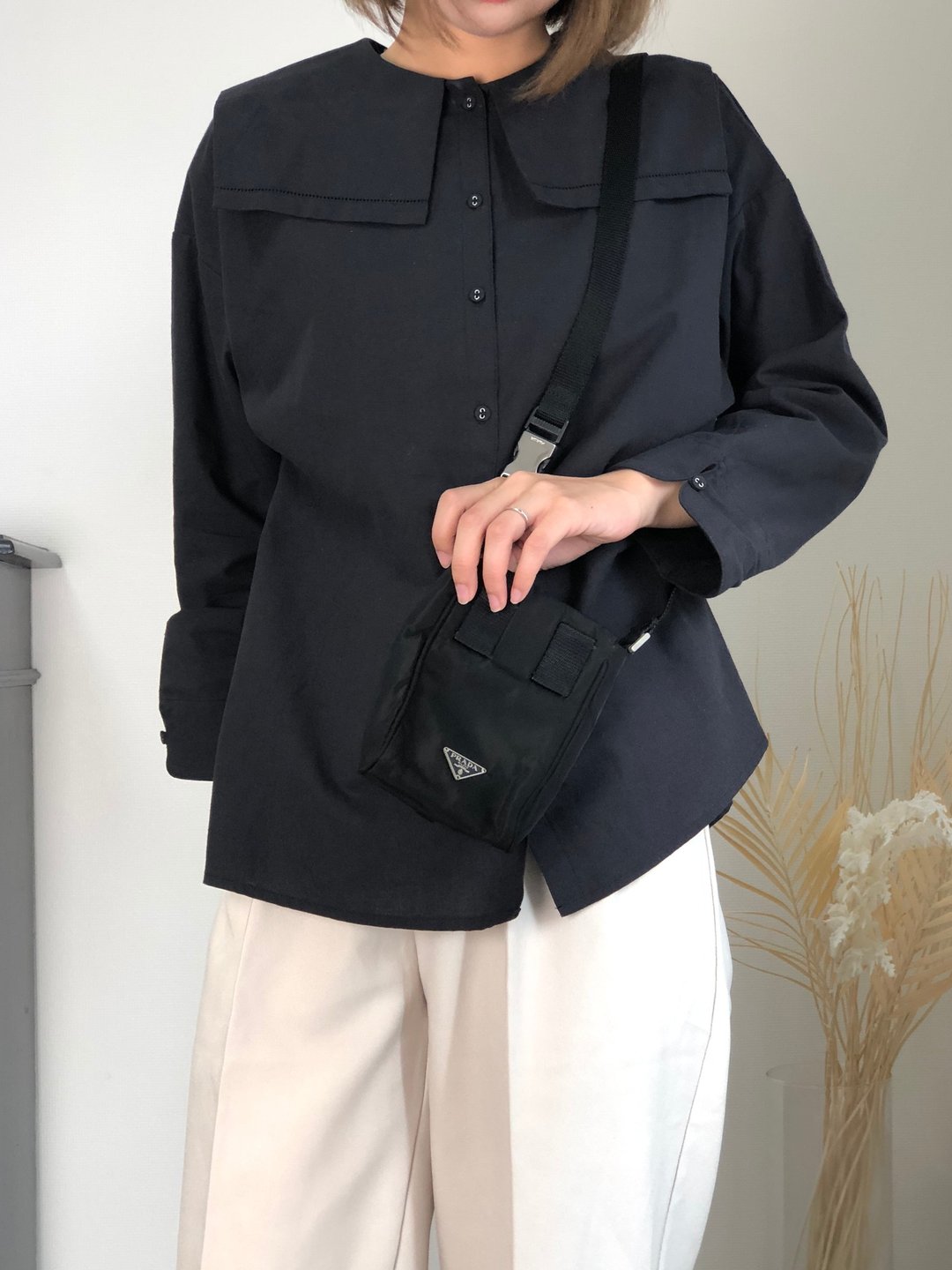 【日本直送 名牌中古包】PRADA 普拉达 黑色肩背包 织带饰扣 尼龙 迷你包 vintage - 侧背包/斜挎包 - 尼龙 黑色