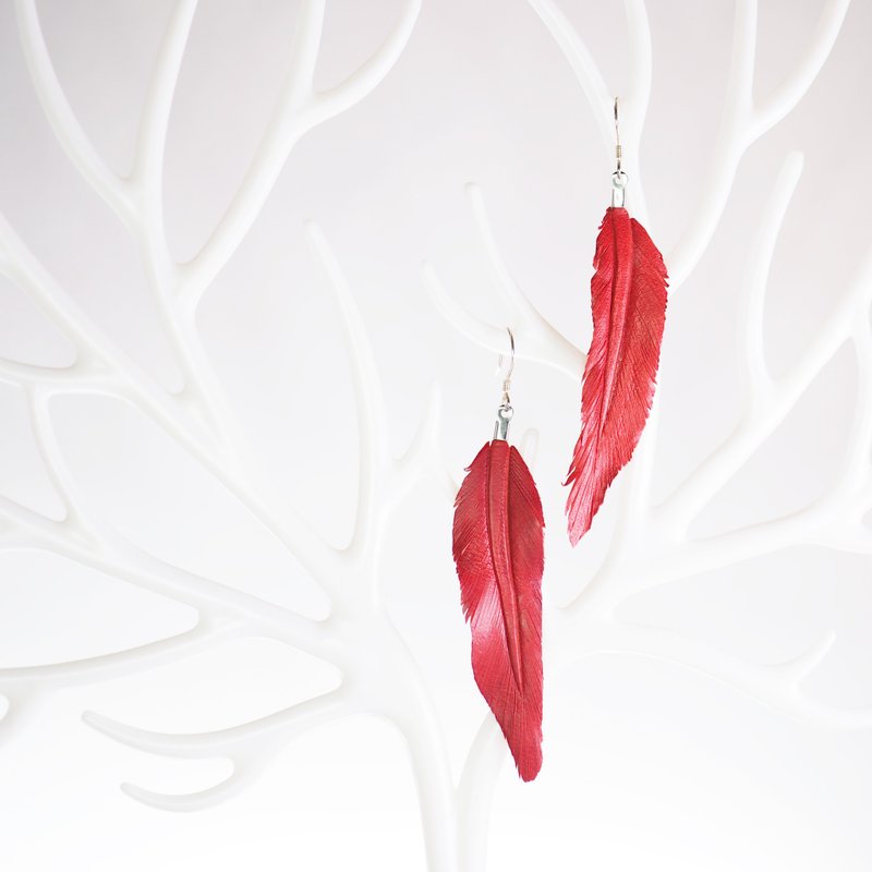 皮革雕刻 仿羽毛耳环 - 红色 - 耳环/耳夹 - 真皮 红色