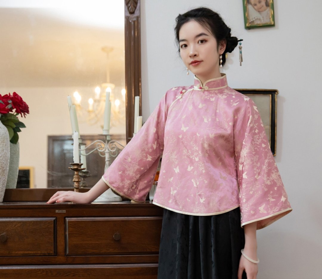 小方糖 新中式復古 倒大袖古法盘扣上衣 - 女装上衣 - 其他材质 粉红色