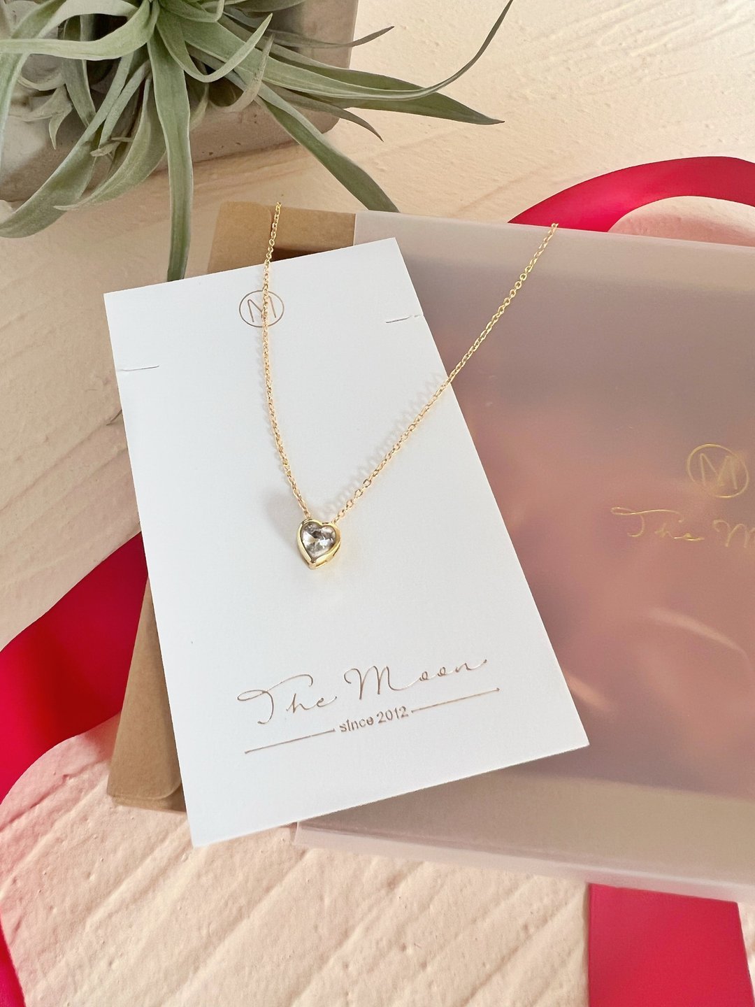 【礼物精选】精镶心型锆石侧镂空项链－心语 #轻珠宝 锆石 日系简 - 锁骨链 - 其他金属 金色