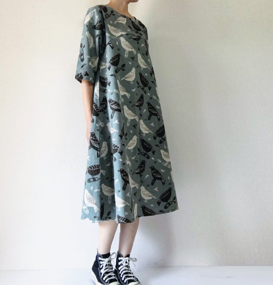 Hummingbird dress　made in Japan - 洋装/连衣裙 - 棉．麻 绿色