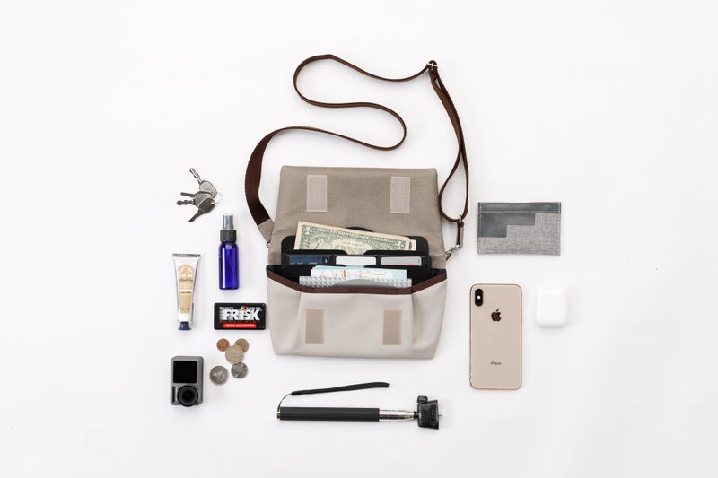 HK sacoche / shoulder bag - 侧背包/斜挎包 - 尼龙 黑色