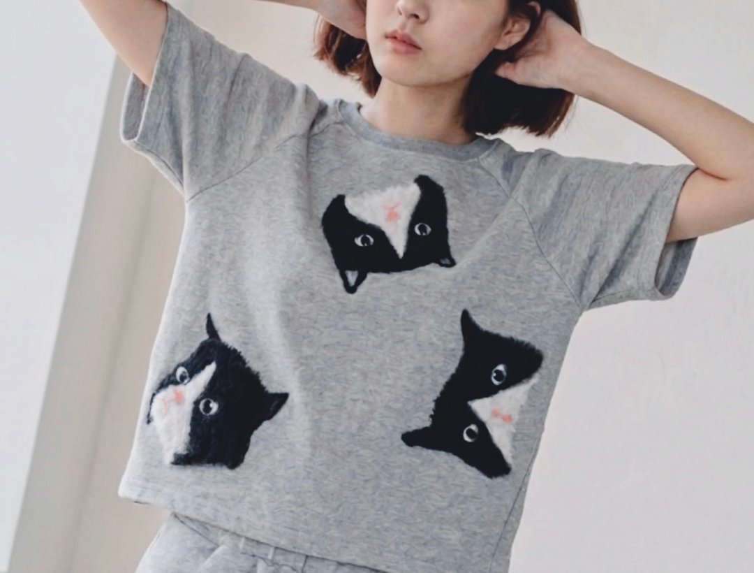 猫猫猫 上衣 T 恤 / 灰色，灰白色 - 女装 T 恤 - 棉 灰色