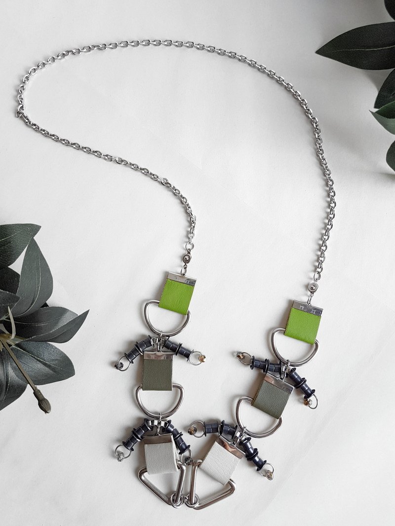 OFELIA Long Pixie Linked Necklace //GREEN - 项链 - 其他金属 绿色