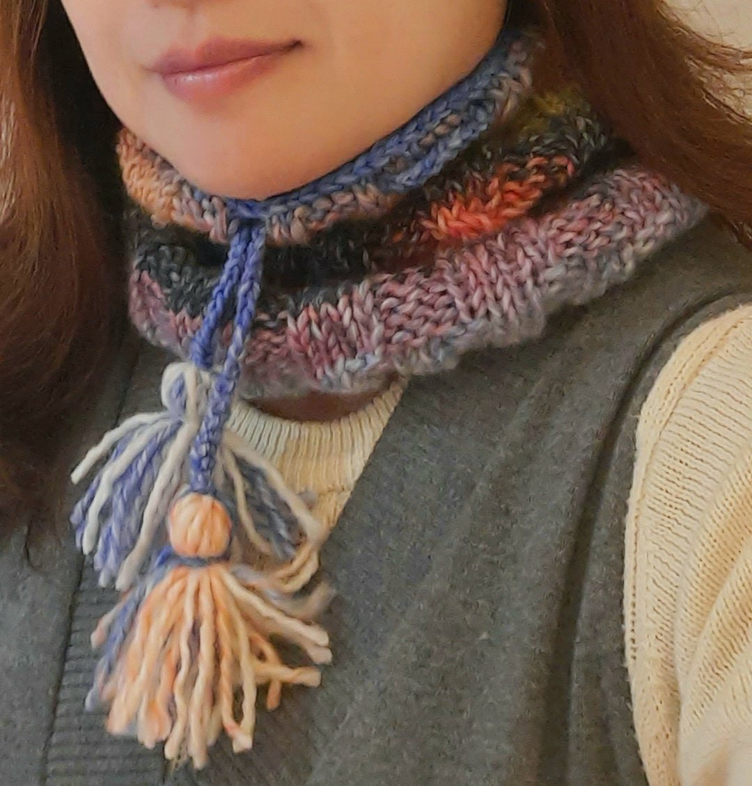 手工编织。蜜糖蛋糕段染 毛帽/脖围 两用保暖小物 - 帽子 - 羊毛 多色