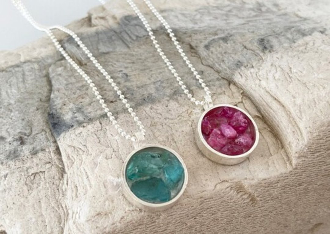 Water Gemstone Box ◇ Apatite Gemstone Jewelry Box ◇ Silver Pendant - 项链 - 其他金属 
