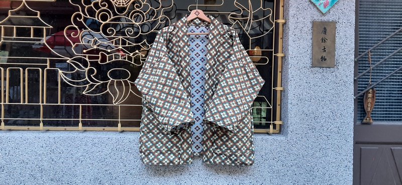 AMIN'S SHINY WORLD 复古海棠花湖水蓝咖啡橘满版提花 KIMONO - 男装外套 - 棉．麻 多色