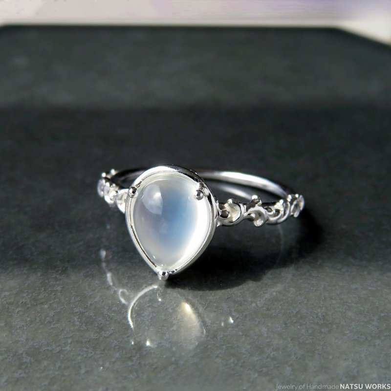 猫眼月光石 戒指 / Cat Eye Moonstone Ring v - 戒指 - 宝石 白色