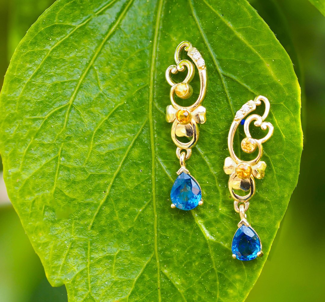 14k gold earrings studs with sapphires and diamonds - 耳环/耳夹 - 贵金属 橘色