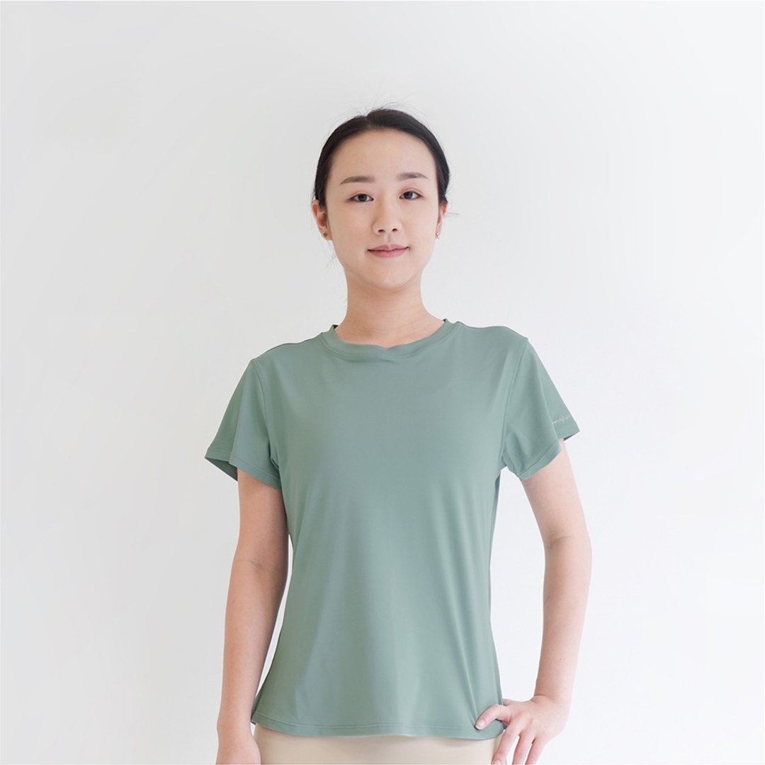 【Mukasa】DURABLE 简约短袖运动上衣 - 忘忧草 - MUK-22041 - 女装运动衣 - 其他材质 绿色